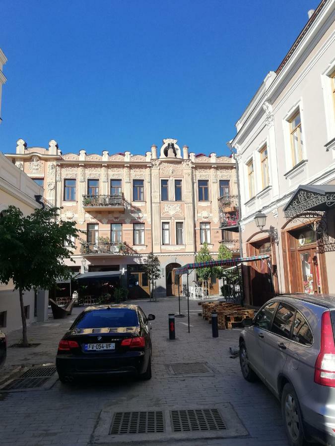 Гостевой дом Rooms Apartment Тбилиси Экстерьер фото